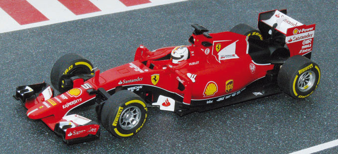 Carrera Ferrari SF15-T (1:32)